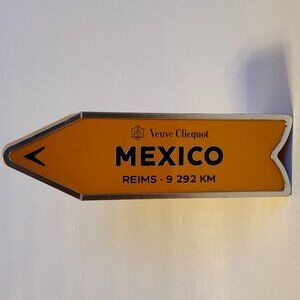 VEUVE CLICQUOT Arrow TIN MEXICO Veuve Champagne Tin Destination